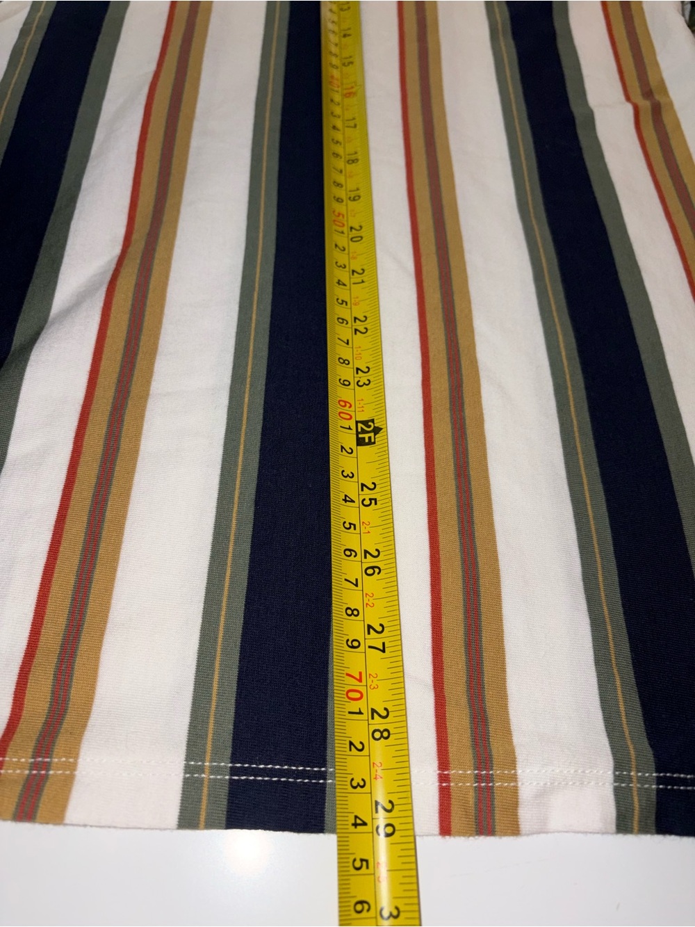 Guess Originals Men's Vertical Stripe Tee in White, Black, Olive & Tan Size M - Picture 7 of 7